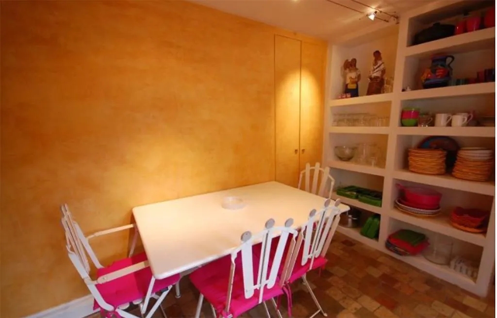 Apartment 2 Bedroom Apartment-luxembourg Garden Paris
