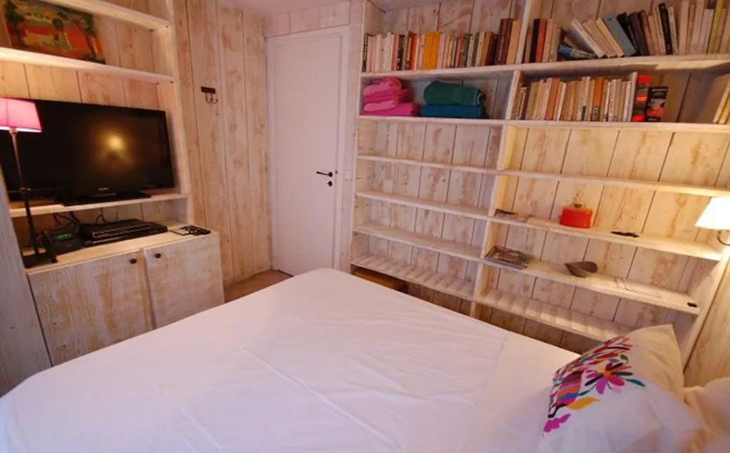 2 Bedroom Apartment-luxembourg Garden Apartment